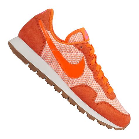 Orange Nike Schuhe online 